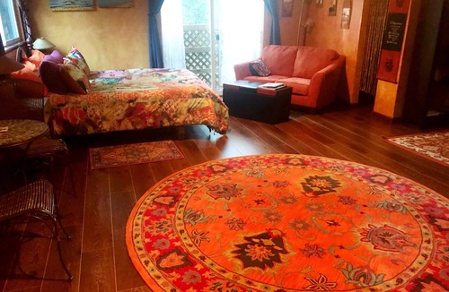 Nevada City Apartment | Private studio apartment one mile from downtown.