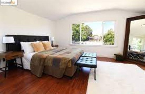 North and East Apartment | Private Studio Apartment with Huge Kitchen