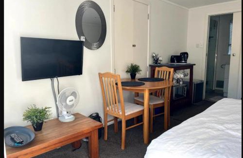 Remuera Apartment | Private Studio Close to city