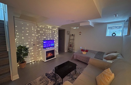 Milton Apartment | Private Studio- Cozy, Comfort,Convenience