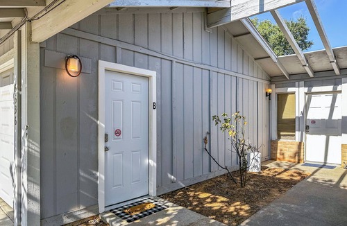 Citrus Heights Apartment | Private Studio in Citrus Heights w/parking