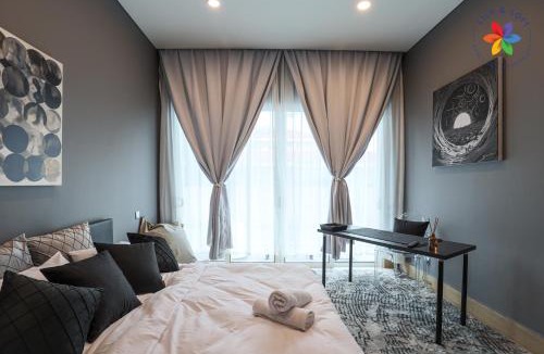 Subang Jaya House | Private Studio in Bungalow by LilyandLoft