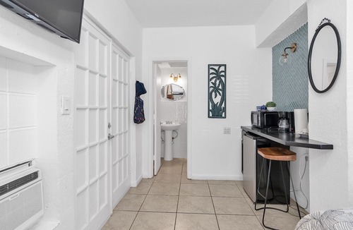 Coral Way Cottage | Private Studio in Shenandoah
