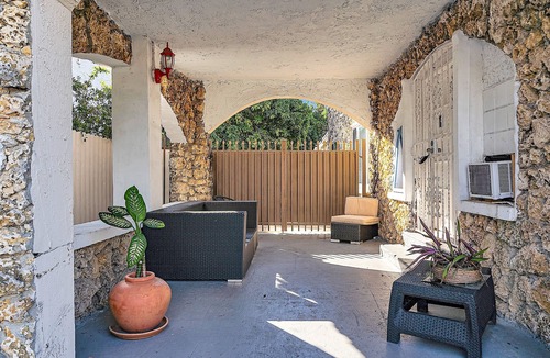 Coral Way Cottage | Private Studio in Shenandoah
