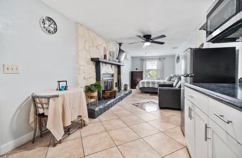 University House | PRIVATE STUDIO near Busch Gardens & USF