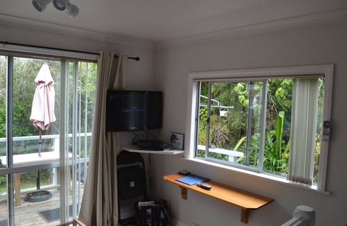 Torbay Apartment | PRIVATE STUDIO