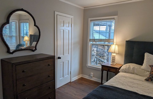 Oak Cliff Apartment | Private Studio · Oak Cliff/Bishop Arts