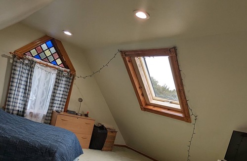 Hyde Square Apartment | Private Studio on top floor!