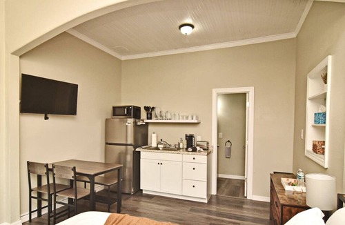 Winter Garden Apartment | Private Studio on the Bike Trail