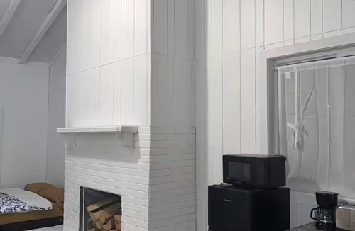 West Richland Apartment | Private Studio Suite with Seperate Entrance