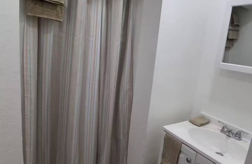 West Richland Apartment | Private Studio Suite with Seperate Entrance