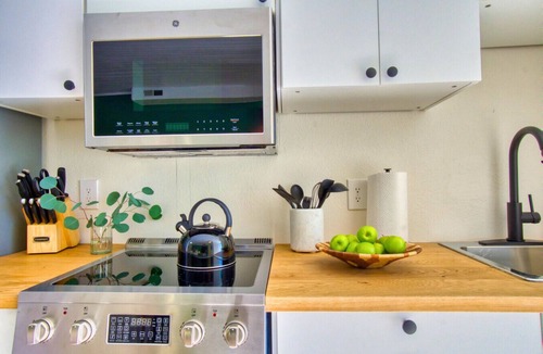 Pleasant View Apartment | Private Studio w/Bath + Kitchen | Backs to NLR
