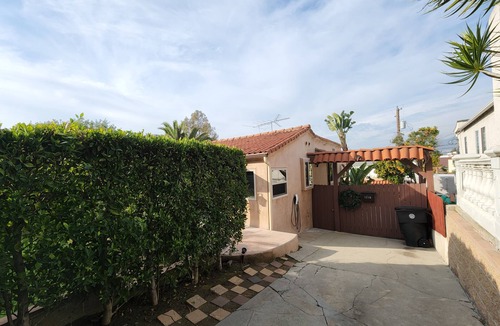 Adams Hill Apartment | Private Studio w/Full Bath, Glendale GEM