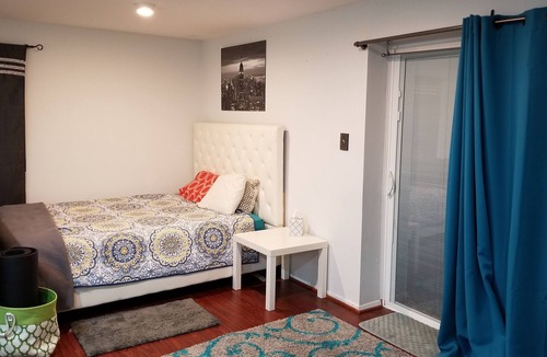 Columbia Apartment | Private Studio w/ Work Space Close to BWI, DC, Baltimore