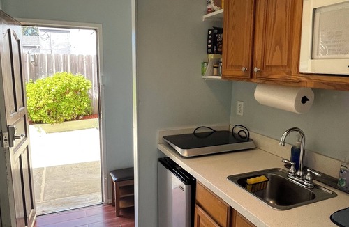 Westlake House | Private Studio with Garden View near SFSU, SF, and BART