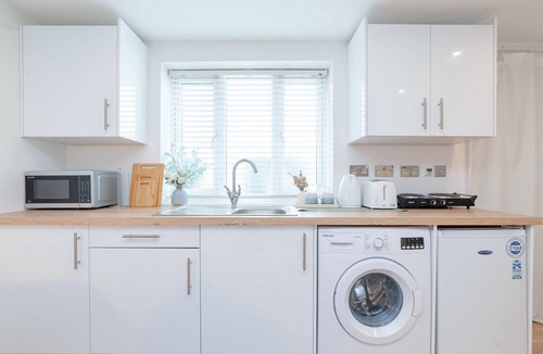 Wimbledon Apartment | Private Studio with Kitchen
