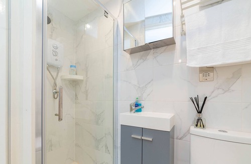 Wimbledon Apartment | Private Studio with Kitchen