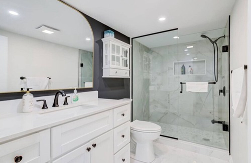 Burlington House | Private, Stylish, Large 1BR - Close to Everywhere