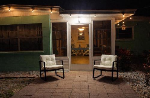 Bradenton House | Private suite 3 miles from beach