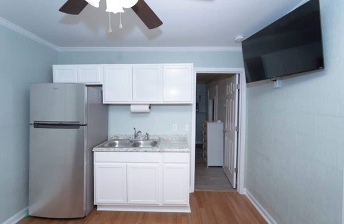 Augusta Apartment | Private Suite | Comfortable, Quiet & Well-Equipped