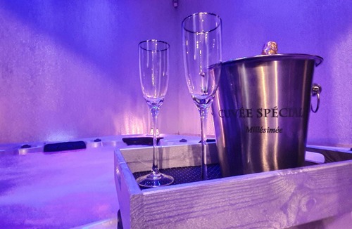 Le Pouget House | Private suite