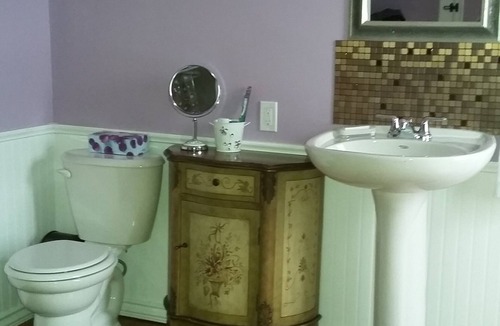 Aylesford Bed & Breakfast | Private Suite in A Country Home