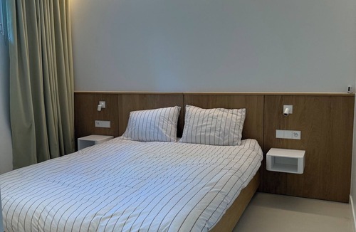 Le Pecq Bed & Breakfast | Private Suite - Luxury Guest House Saint Germain En Laye