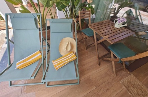 El Garraf Apartment | Private suite of 45 m2! Terrace for exclusive use. A 3 min walk from the beach.