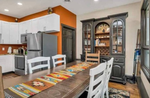 Cascade Apartment | Private Suite on the Missouri River