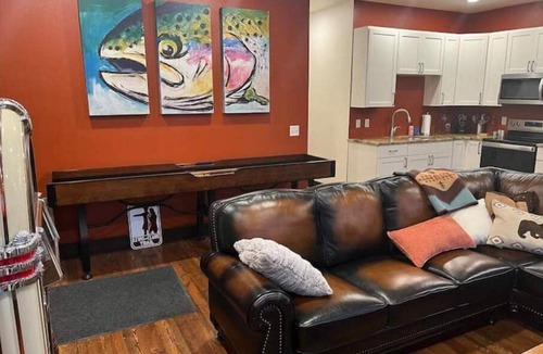 Cascade Apartment | Private Suite on the Missouri River