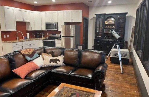 Cascade Apartment | Private Suite on the Missouri River