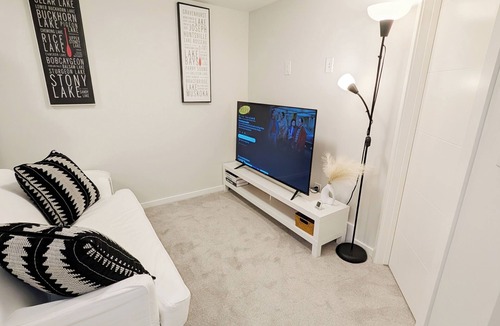 Fort Gary House | Private Suite | Prairie Pointe & Near UofM
