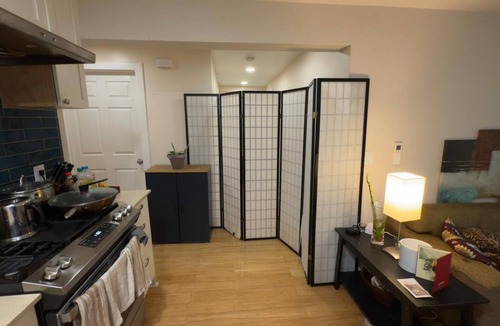 Bushrod Apartment | Private Suite w/Kitchen & Bath – North Oakland