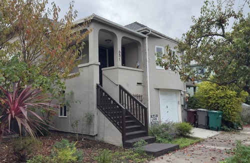 Bushrod Apartment | Private Suite w/Kitchen & Bath – North Oakland