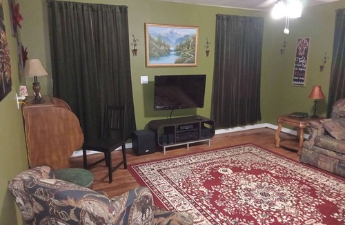 Killeen Villa | Private Suite with Bedroom, Den, Bath & Sunroom with Room to Stretch