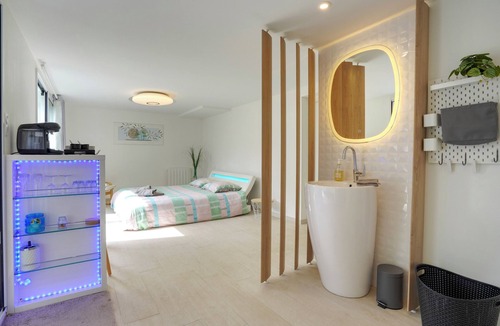 Brech Bed & Breakfast | Private suite with in-house spa