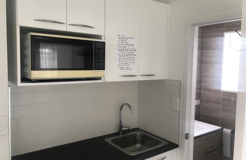 Howick Apartment | Private Suite with Private Kitchen, Bathroom & Access