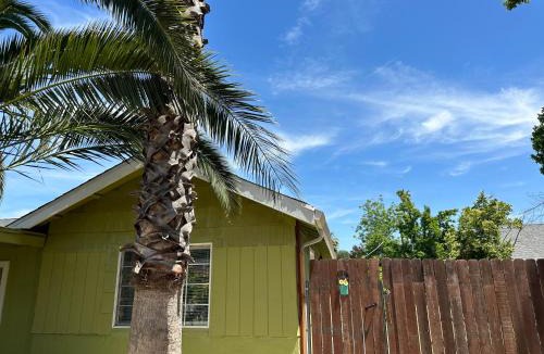 Arden-Arcade House | Private Suites