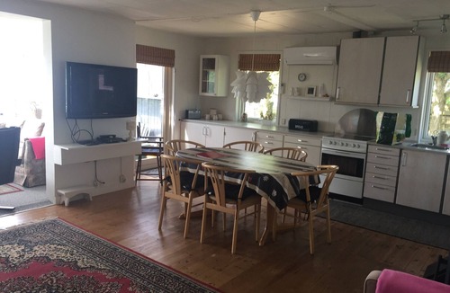 Hjerting House | Private summerhouse with ocean view. Direct acces to Beach
