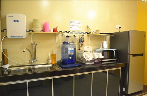 Cheng House | Private Swimming Pool With Jacuzzi