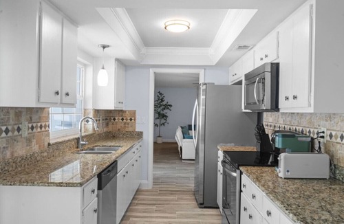 Bay Crest Park House | Private, Tampa Home! Pool + Prime Location!