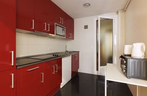 Sants Apartment | Private terrace, 3 bedrooms, 2 bathrooms, central Barcelona