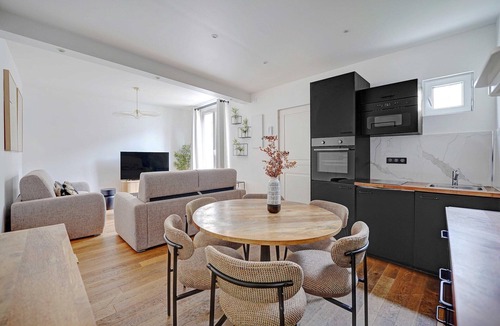 Montmartre Apartment | Private terrace apartment -1BDR/6P-SacrÃ©-CÅ“ur