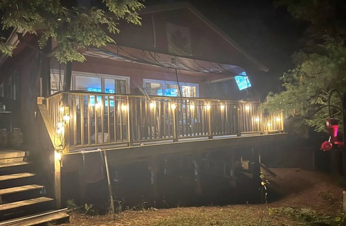 Marmora Cottage | Private Three Bedroom Cottage on Small but Beautiful Lake