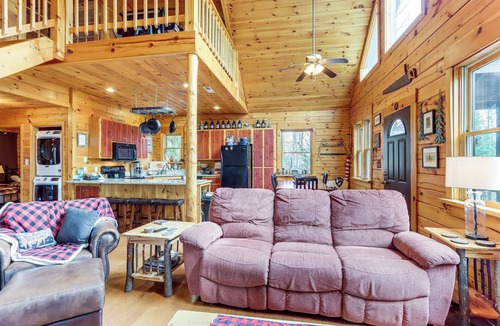 Murphy Cabin | Private Trail & Large Porch! 2-Acre Murphy Retreat