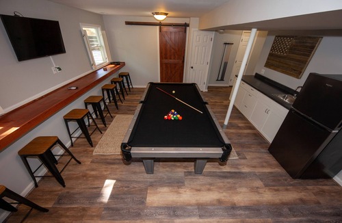 Delaplane House | Private Trail To Wine! 5-bedroom Farmhouse In Heart Of Virginia Horse Country