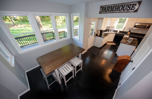 Delaplane House | Private Trail To Wine! 5-bedroom Farmhouse In Heart Of Virginia Horse Country