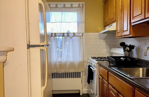 Rhawnhurst Apartment | Private, Tranquil, second floor, 2 bedroom apartment