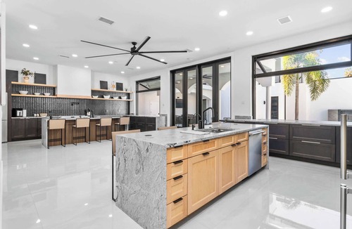 Sunset Park Villa | Private Ultra-Luxury 10 Bedroom | 14 Bath Mansion
