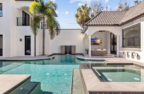 Sunset Park Villa | Private Ultra-Luxury 10 Bedroom | 14 Bath Mansion